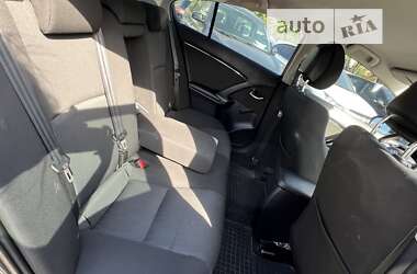 Седан Toyota Avensis 2010 в Кривом Роге