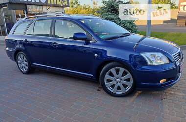 Универсал Toyota Avensis 2005 в Сарнах