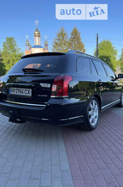 Універсал Toyota Avensis 2004 в Житомирі