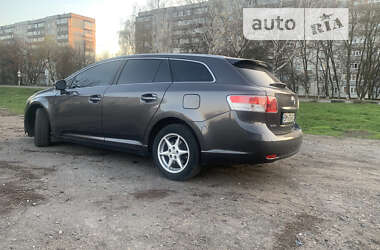 Универсал Toyota Avensis 2011 в Конотопе