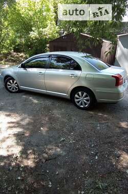 Седан Toyota Avensis 2005 в Дніпрі