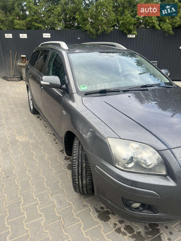 Универсал Toyota Avensis 2007 в Локачах
