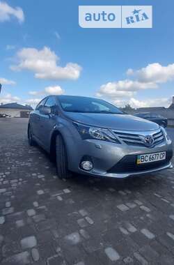 Toyota Avensis 2012