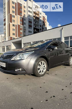 Toyota Avensis 2010