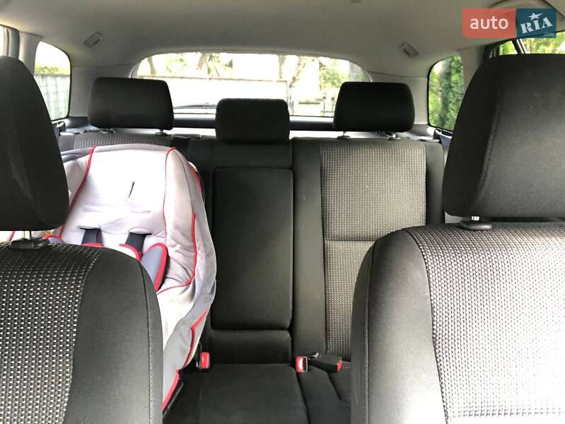 Универсал Toyota Avensis 2006 в Дрогобыче