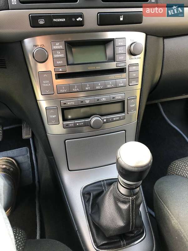 Универсал Toyota Avensis 2006 в Дрогобыче