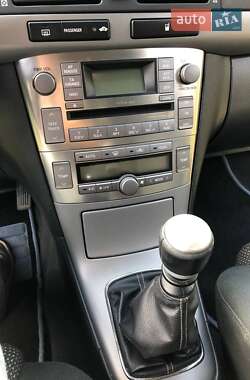Универсал Toyota Avensis 2006 в 