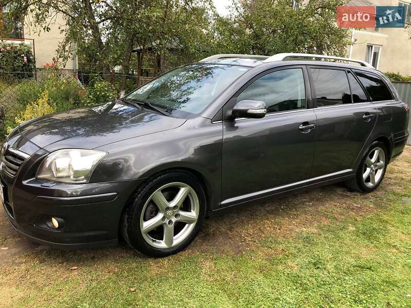 Универсал Toyota Avensis 2006 в Дрогобыче