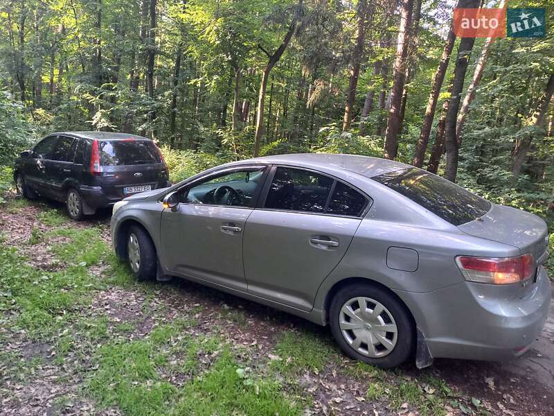 Седан Toyota Avensis 2010 в Вінниці