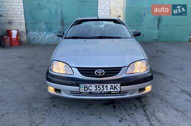 Седан Toyota Avensis 2002 в Львове