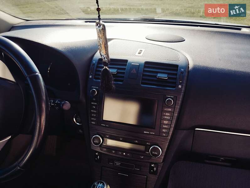 Універсал Toyota Avensis 2009 в Зорі