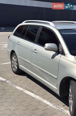 Универсал Toyota Avensis 2008 в Гайвороне
