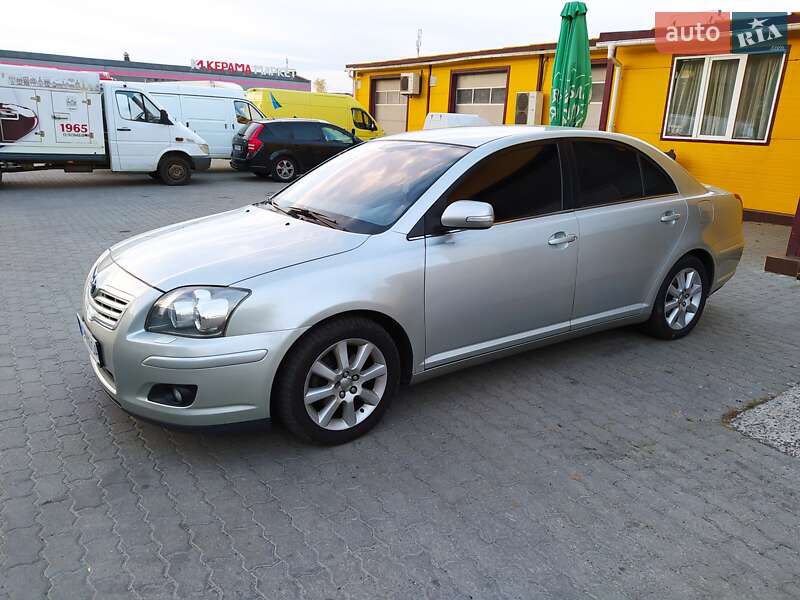 Седан Toyota Avensis 2007 в Львові