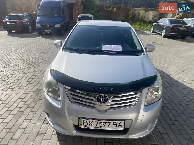Toyota Avensis 2011