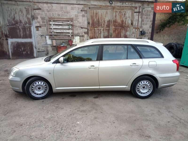 Toyota Avensis 2004