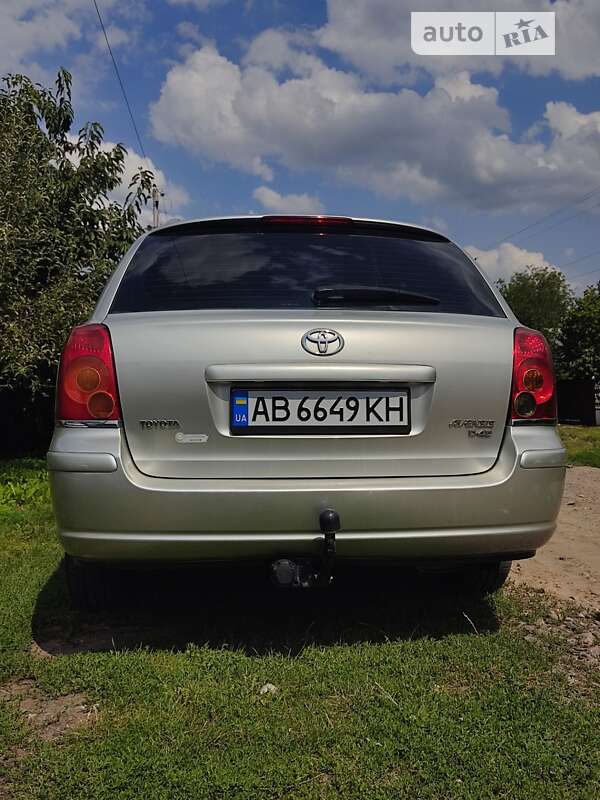 Универсал Toyota Avensis 2005 в Тульчине