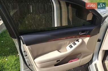 Седан Toyota Avensis 2003 в Львове