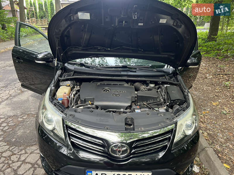 Универсал Toyota Avensis 2014 в Виннице
