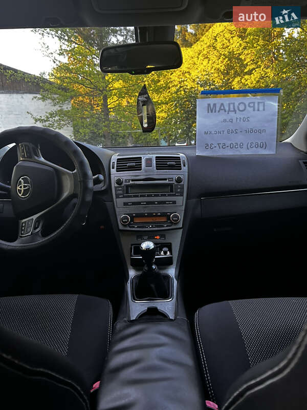 Седан Toyota Avensis 2011 в Василькове