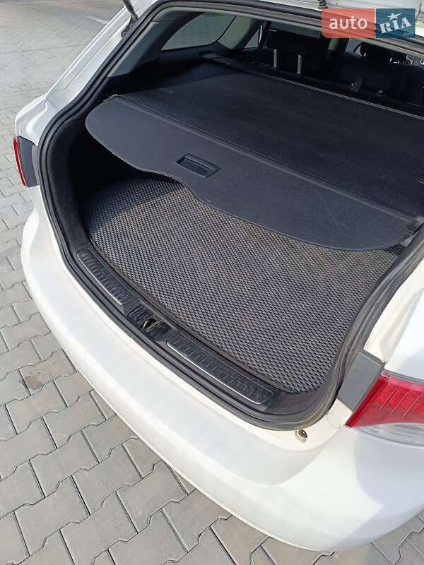 Универсал Toyota Avensis 2011 в Виноградове