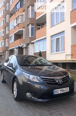 Седан Toyota Avensis 2011 в Тернополі