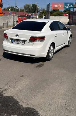 Седан Toyota Avensis 2011 в 