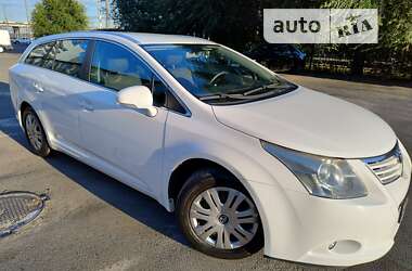 Toyota Avensis 2010