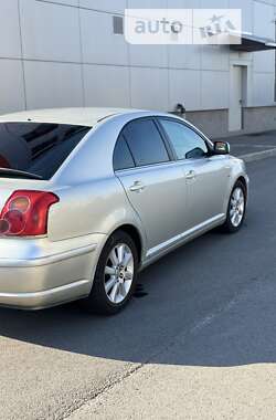 Ліфтбек Toyota Avensis 2003 в Дніпрі