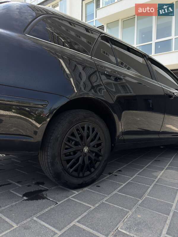 Універсал Toyota Avensis 2008 в Трускавці