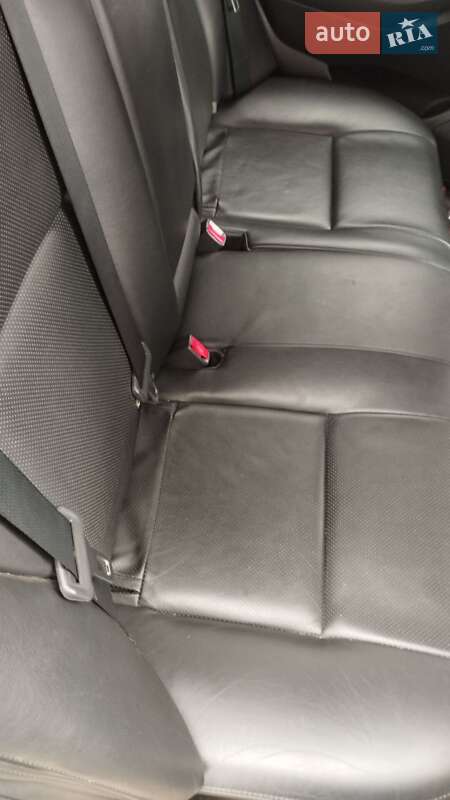 Универсал Toyota Avensis 2005 в Вознесенске