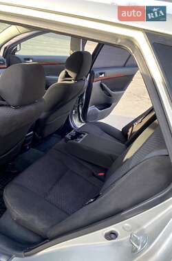 Універсал Toyota Avensis 2004 в 