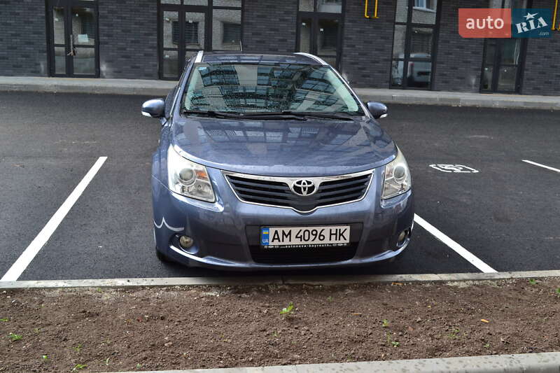 Универсал Toyota Avensis 2011 в Житомире