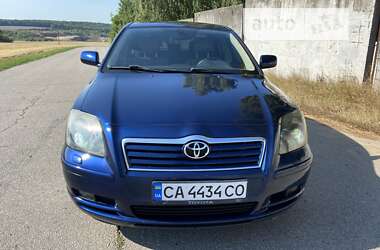 Седан Toyota Avensis 2006 в Умани