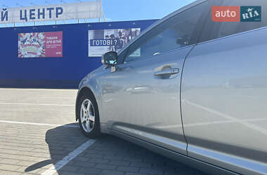 Универсал Toyota Avensis 2010 в Нововолынске