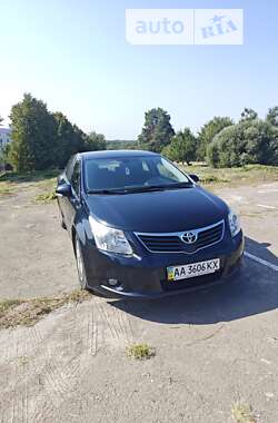 Седан Toyota Avensis 2011 в Києві