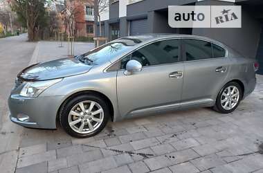 Седан Toyota Avensis 2008 в Львові