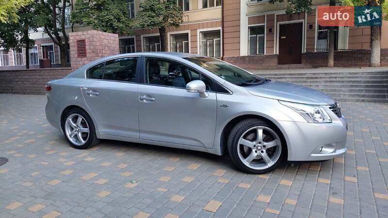 Седан Toyota Avensis 2009 в Одесі