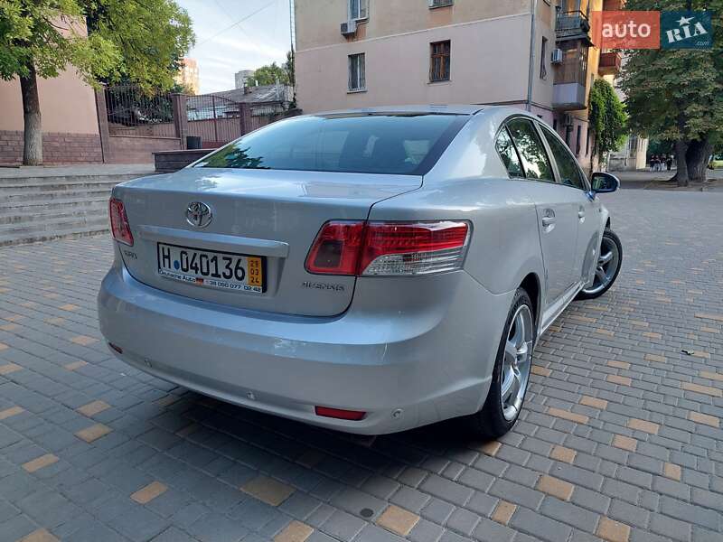 Седан Toyota Avensis 2009 в Одесі