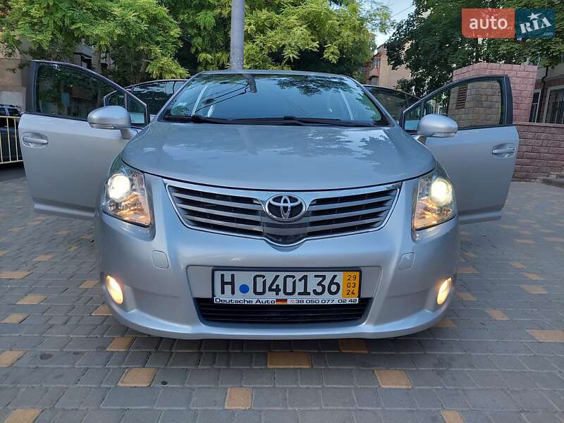 Седан Toyota Avensis 2009 в Одесі
