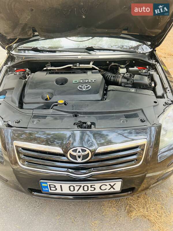Универсал Toyota Avensis 2007 в Полтаве