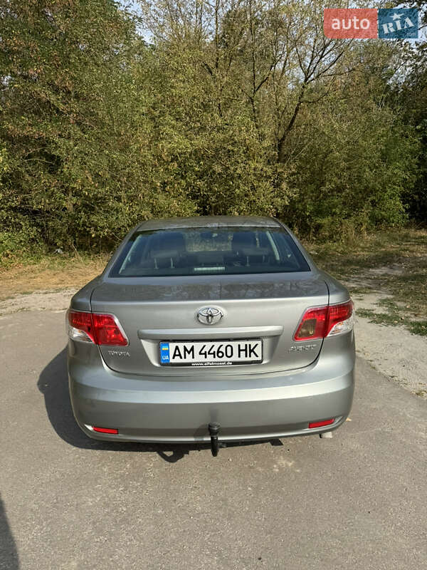 Седан Toyota Avensis 2011 в Житомирі