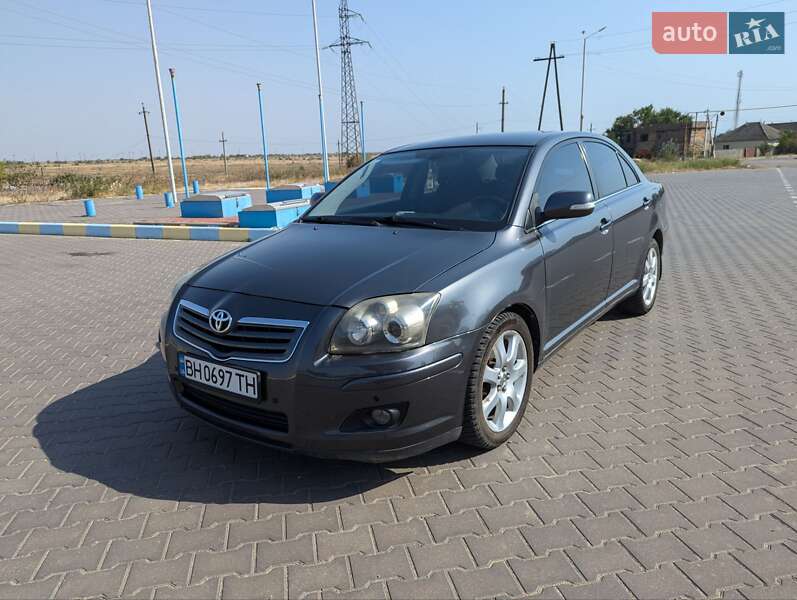Седан Toyota Avensis 2008 в Рени
