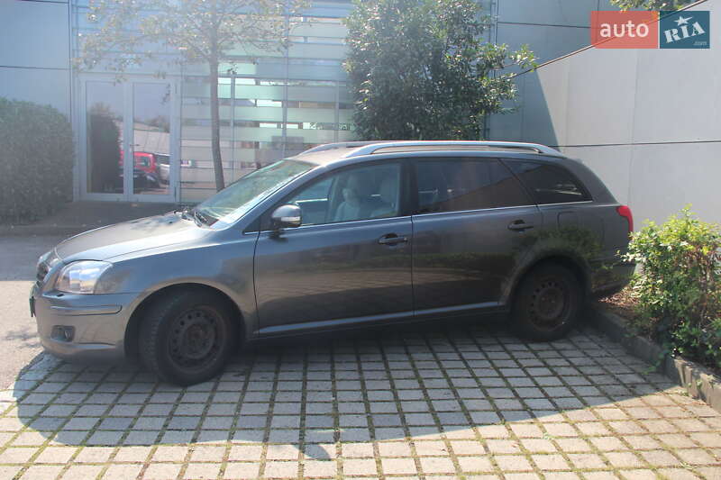 Универсал Toyota Avensis 2008 в Киеве