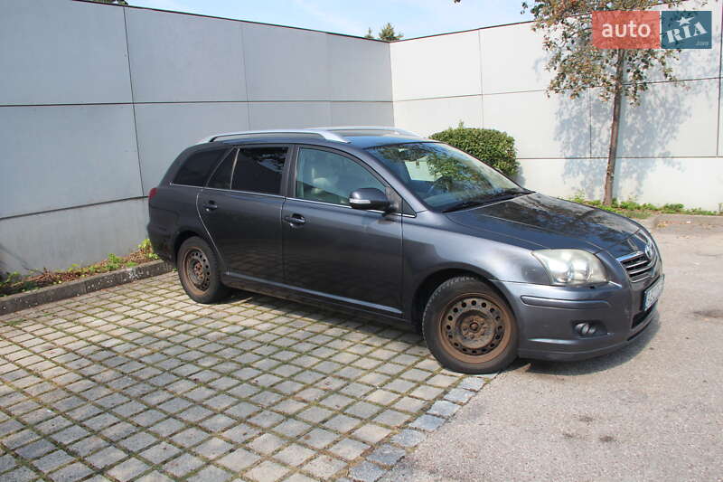 Универсал Toyota Avensis 2008 в Киеве