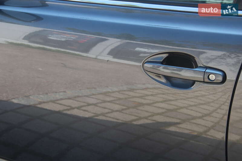 Универсал Toyota Avensis 2008 в Киеве
