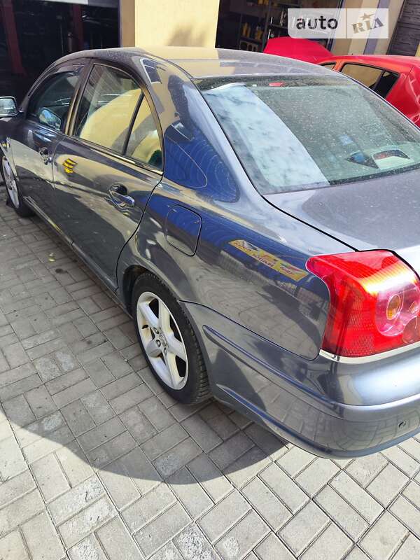 Седан Toyota Avensis 2006 в Борисполе
