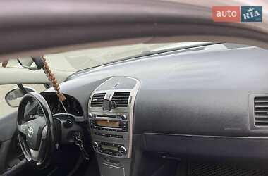 Універсал Toyota Avensis 2011 в 
