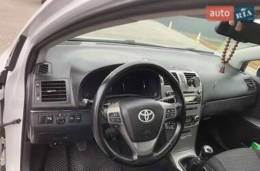 Універсал Toyota Avensis 2011 в 