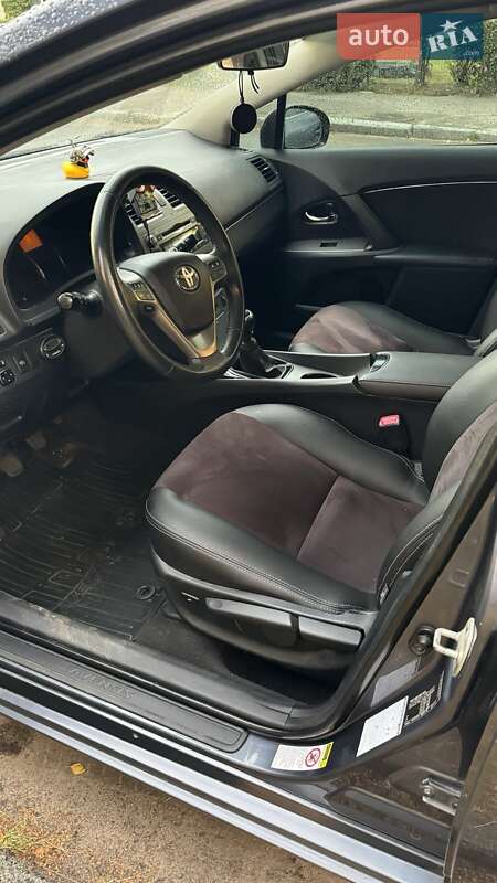 Универсал Toyota Avensis 2011 в Житомире фото 10 Универсал Toyota Avensis 2011 в Житомире