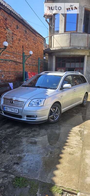 Универсал Toyota Avensis 2004 в Виноградове